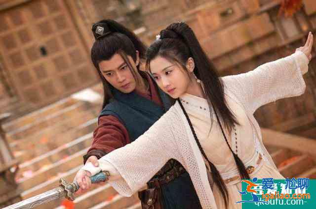《暮白首》中的那嵐岳和林敬，性格反差大，但任嘉倫演的很好？