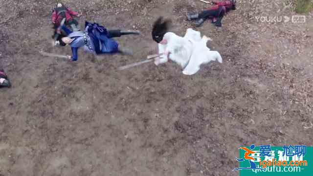 《暮白首》容夙為愛服毒，容婳與父反目，倆姐妹終究留不住？