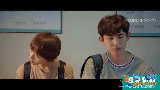 晚歸翻墻被保安逮個正著?《非處方青春》給你最真實的大學生活? 晚歸翻墻被保安逮個正著?《非處方青春》給你最真實的大學生活?