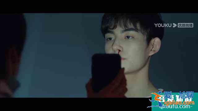 晚歸翻墻被保安逮個正著?《非處方青春》給你最真實的大學生活? 晚歸翻墻被保安逮個正著?《非處方青春》給你最真實的大學生活?