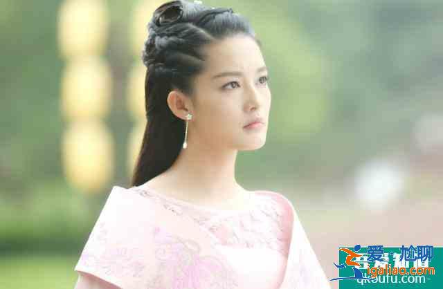 《錦繡南歌》熱播，李沁卻坦言不敢再和秦昊合作？和伊能靜有關(guān)？？