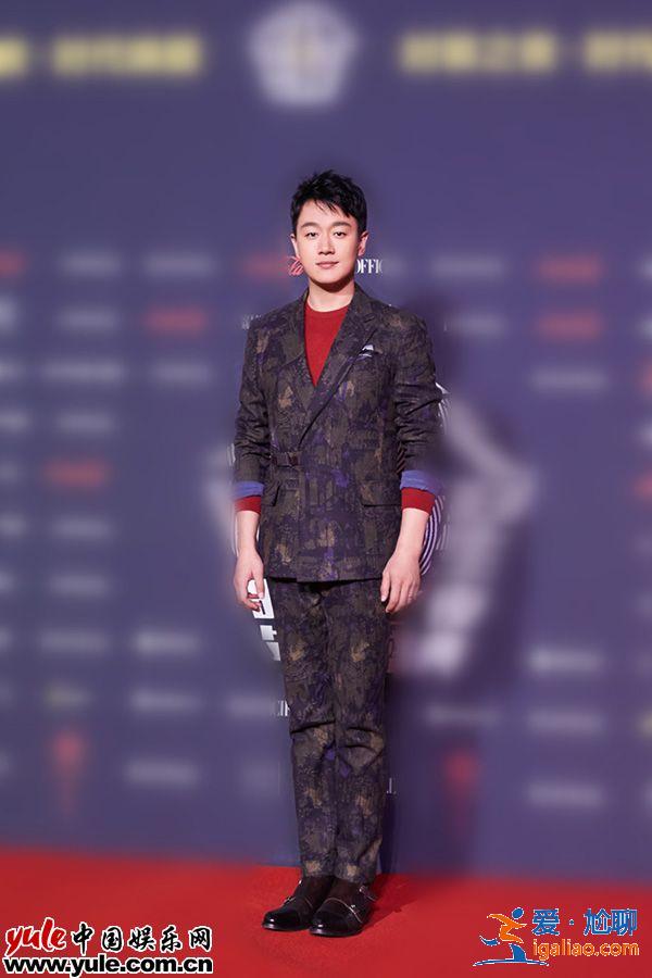 佟大為零下7度走紅毯 揭秘秋褲“藏著穿” 佟大為零下7度走紅毯 揭秘秋褲“藏著穿”