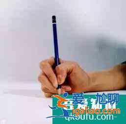 幼兒學(xué)寫字的正確的執(zhí)筆方法及正確的寫字姿勢？