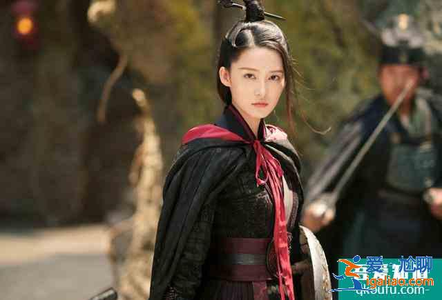 《錦繡南歌》船戲花絮,秦昊李沁拍貼身戲,全程用擋板絲毫不親密? 《錦繡南歌》船戲花絮,秦昊李沁拍貼身戲,全程用擋板絲毫不親密?