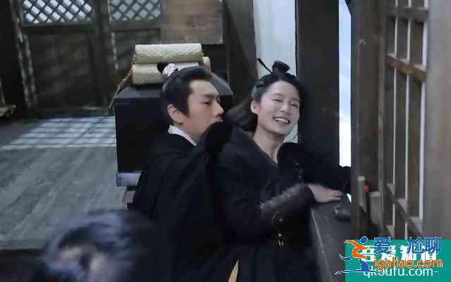 《錦繡南歌》船戲花絮,秦昊李沁拍貼身戲,全程用擋板絲毫不親密? 《錦繡南歌》船戲花絮,秦昊李沁拍貼身戲,全程用擋板絲毫不親密?