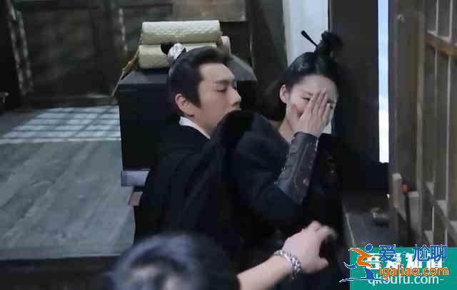 《錦繡南歌》船戲花絮,秦昊李沁拍貼身戲,全程用擋板絲毫不親密? 《錦繡南歌》船戲花絮,秦昊李沁拍貼身戲,全程用擋板絲毫不親密?