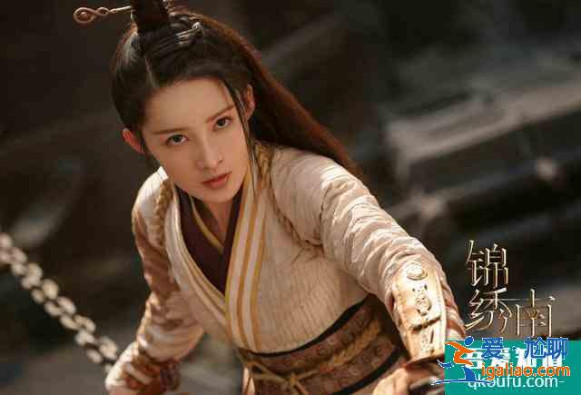 《錦繡南歌》船戲花絮,秦昊李沁拍貼身戲,全程用擋板絲毫不親密? 《錦繡南歌》船戲花絮,秦昊李沁拍貼身戲,全程用擋板絲毫不親密?