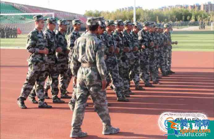 軍訓(xùn)的內(nèi)容有哪些？？