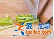 芫爆魷魚卷怎么做？？