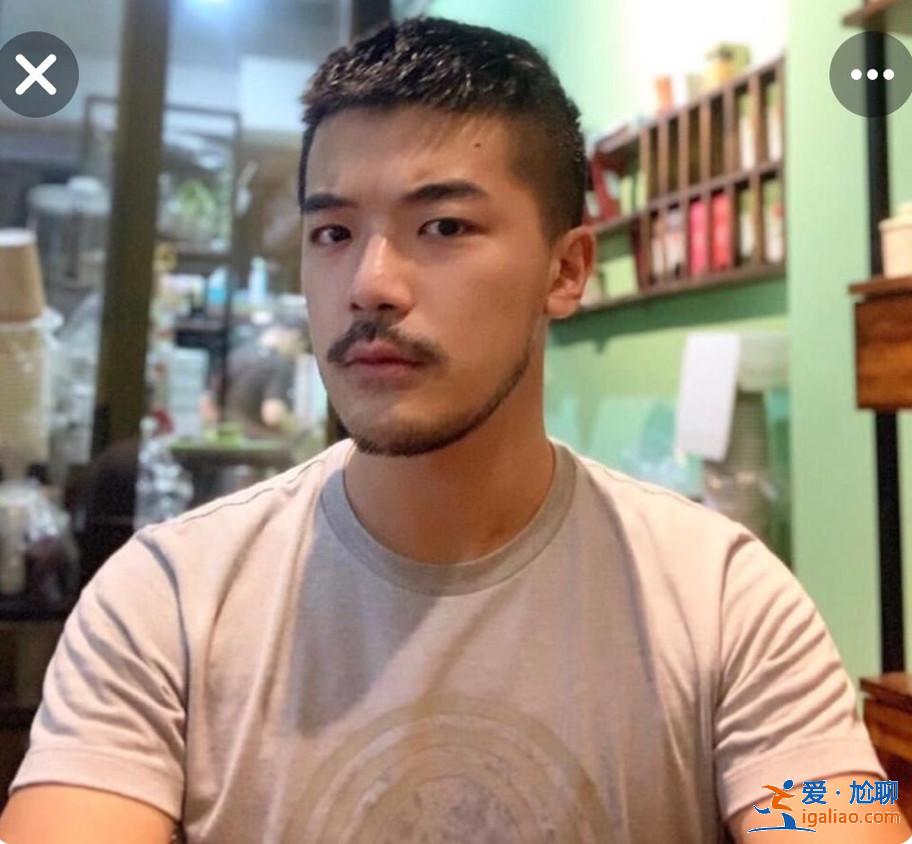 各位大神 這個男模特說誰呀？誰有他的微博？感謝！！！？