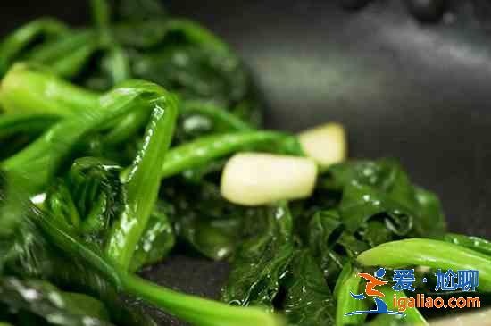 菠菜怎么做好吃? 菠菜怎么做好吃?