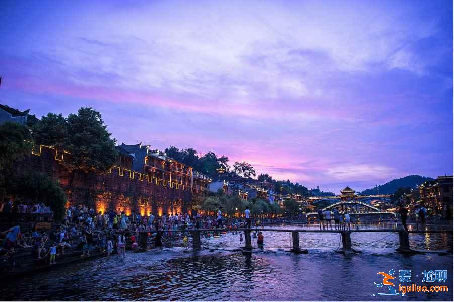 長(zhǎng)沙自駕去鳳凰需要多長(zhǎng)時(shí)間，長(zhǎng)沙自駕去鳳凰路線(xiàn)？