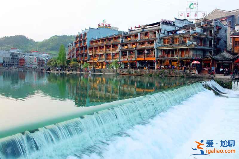 長(zhǎng)沙自駕去鳳凰需要多長(zhǎng)時(shí)間，長(zhǎng)沙自駕去鳳凰路線(xiàn)？