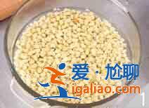 爆炒咸魚黃豆芽怎么做？？