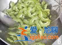 雞蛋炒苦瓜怎么做?? 雞蛋炒苦瓜怎么做??