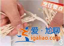 金針菇炒雞絲怎么做？？