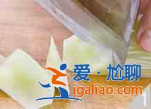 香辣萵筍翅怎么做？？
