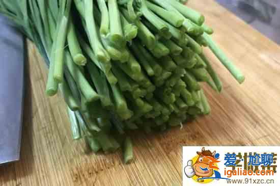 韭菜雞蛋餡怎么調(diào)不出水？