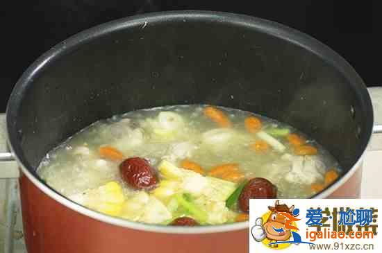 雞湯怎么燉好喝又營養(yǎng)？