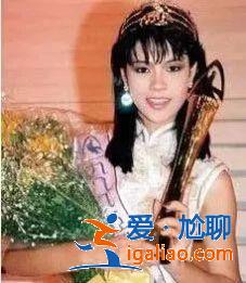 亞姐原來瓜這么多!當小三、賣淫、拍三級片,還輪番上演艷照門… 亞姐原來瓜這么多!當小三、賣淫、拍三級片,還輪番上演艷照門…