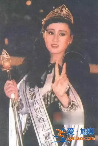 亞姐原來瓜這么多!當小三、賣淫、拍三級片,還輪番上演艷照門… 亞姐原來瓜這么多!當小三、賣淫、拍三級片,還輪番上演艷照門…