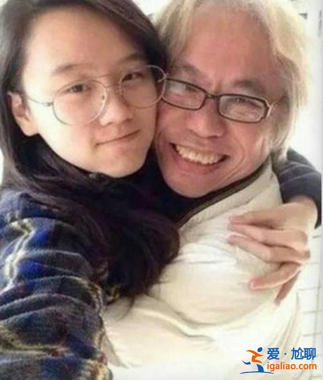 同樣是相差40歲的爺孫戀，這一對居然好了6年…