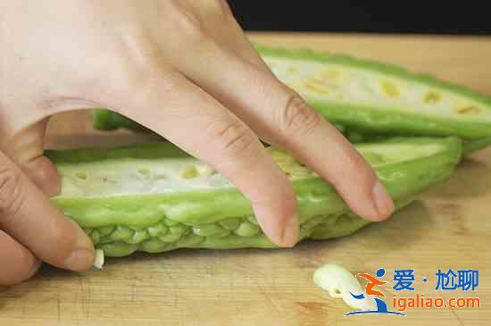 苦瓜怎么做不苦？