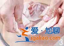 辣白菜炒肥腸怎么做？？