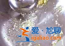 冬菜炒萵筍怎么做？？