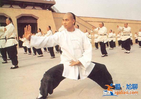 分析李連杰版黃飛鴻為什么比趙文卓版黃飛鴻經典? 分析李連杰版黃飛鴻為什么比趙文卓版黃飛鴻經典?