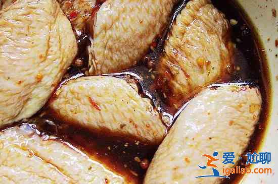 微波爐烤雞翅的做法？