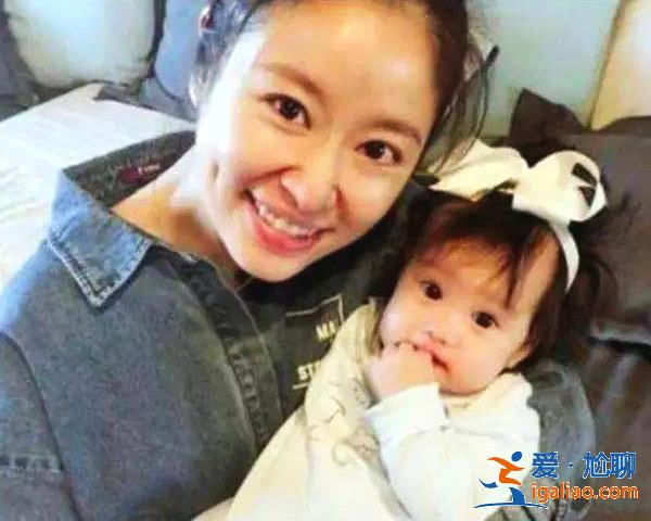 林心如調侃自己是女兒司機，她和霍建華是虎媽貓爸，妥妥的女兒奴