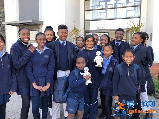 眾星支教給孩子充滿科技范的課堂