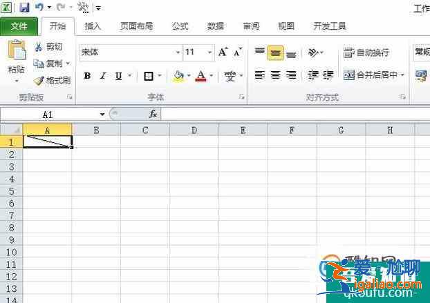 excel中如何在單元格中添加斜杠？？