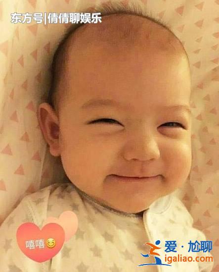 朱丹曬女兒近照，小小丹頭發越來越濃密，胖嘟嘟模樣不輸李奕霆！