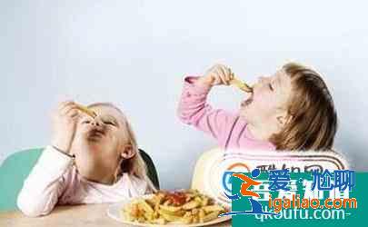 小孩子零食吃多了的害處？