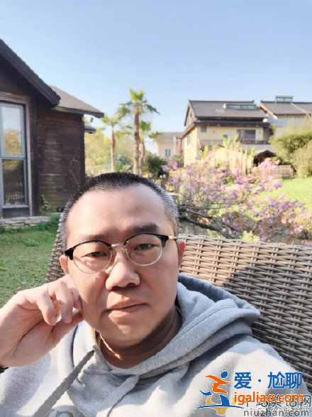 涂磊就腳蹬機艙一事道歉，是工作落下的病根