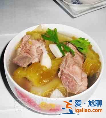咸菜蒜香苦瓜排骨湯的做法？