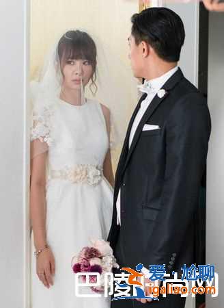 《簡單的婚禮》安心亞車內換穿爆乳婚紗 爆幕后花絮趣事？