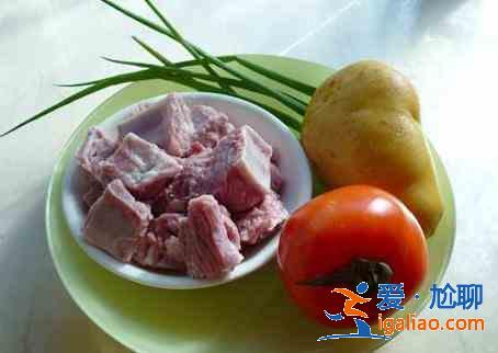 番茄土豆燉排骨的做法? 番茄土豆燉排骨的做法?