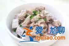 芋頭蒸排骨的做法? 芋頭蒸排骨的做法?