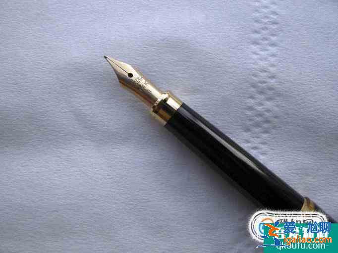 學生鋼筆哪個牌子好用？？