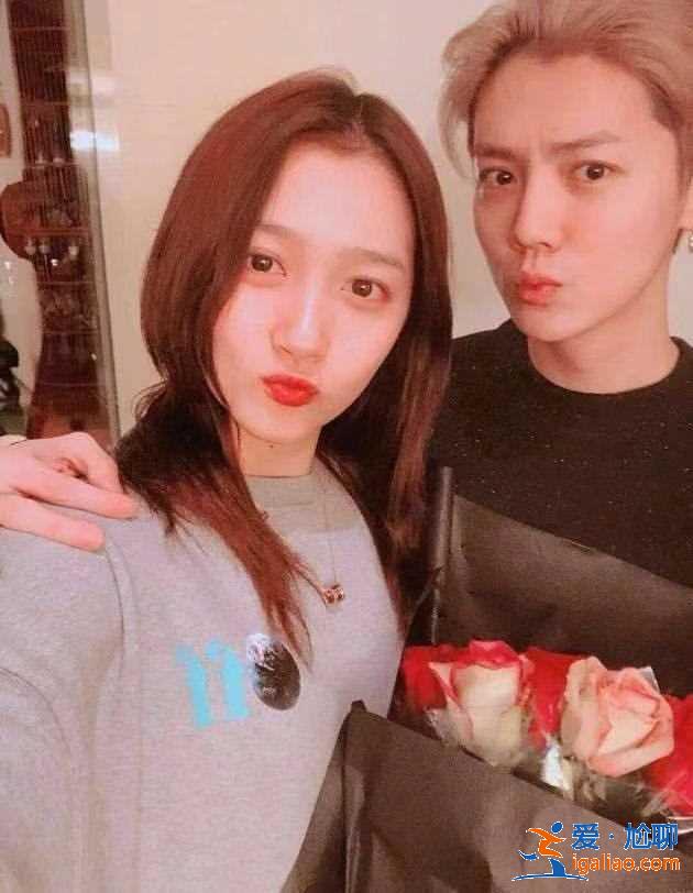 鹿晗零點準時為關曉彤慶生，三年堅持撒狗糧，但粉絲們卻自說自話