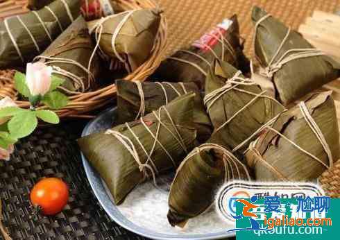 端午節(jié)手抄報(bào)上寫(xiě)什么?? 端午節(jié)手抄報(bào)上寫(xiě)什么??