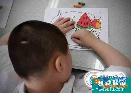 自閉癥兒童的突出表現(xiàn)有哪些?? 自閉癥兒童的突出表現(xiàn)有哪些??