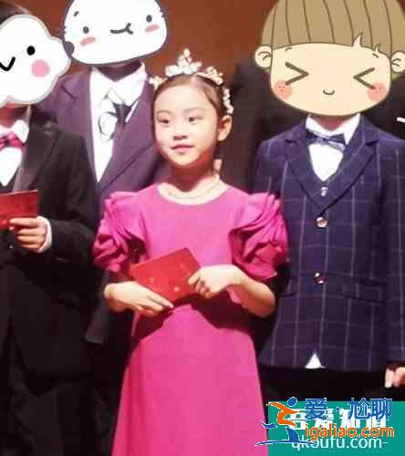 李小璐曬甜馨近況 臺上表演毫不怯場光芒四射？