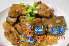 排骨燉土豆的做法？