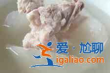 蘿卜排骨湯的做法？