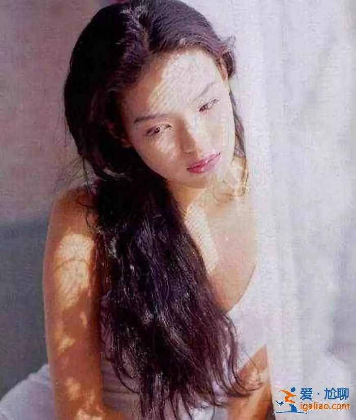 被迫輟學養家,成功轉型實力演員,舒淇“丑小鴨”變成“白天鵝” 被迫輟學養家,成功轉型實力演員,舒淇“丑小鴨”變成“白天鵝”