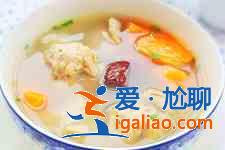 胡蘿卜排骨湯的做法？